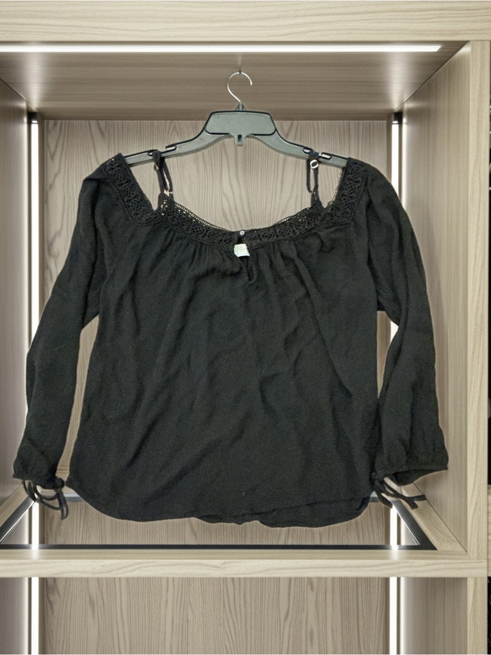 Abercrombie & Fitch Black Crochet-Trim Long Sleeve Blouse – Size S